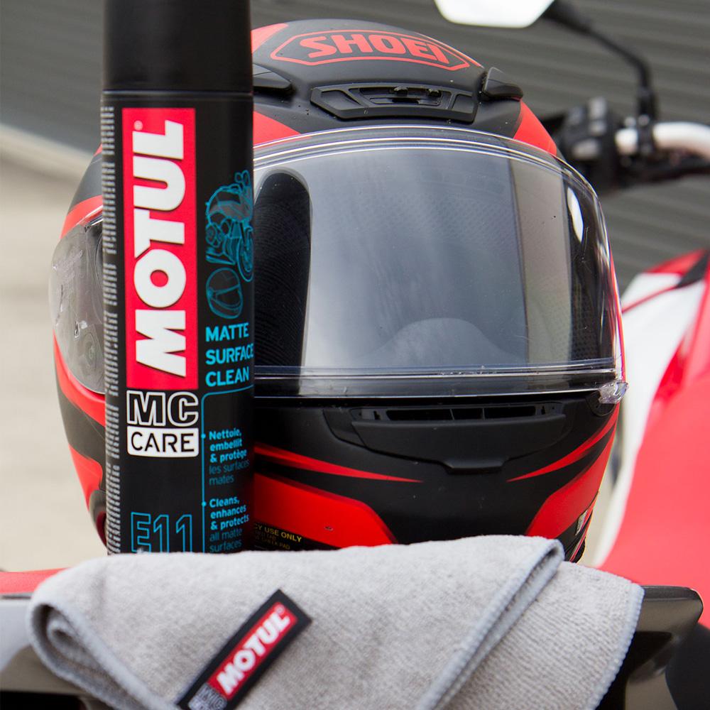 MOTUL E11 MATTE SURFACE CLEANER - 400mL 6