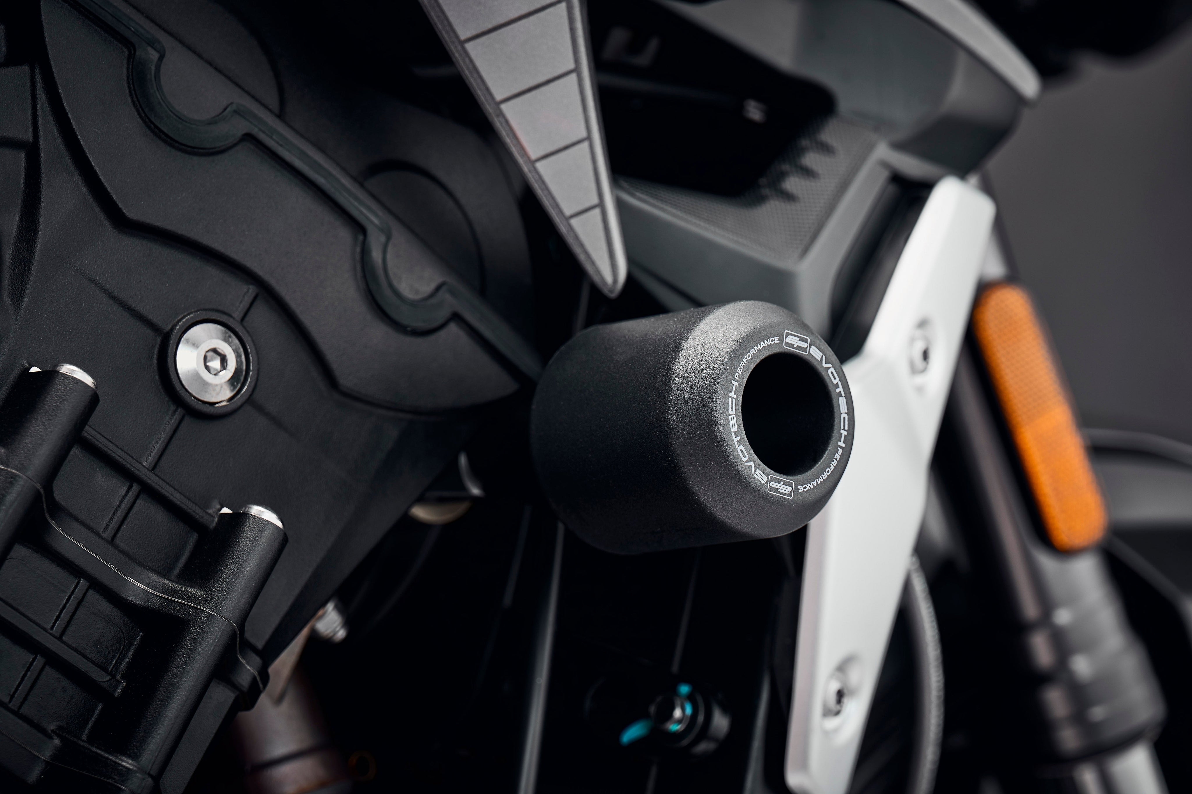 Evotech Crash Bobbins - Triumph Street Triple 765 RX (2026) - Crash Protection - 2 - Image