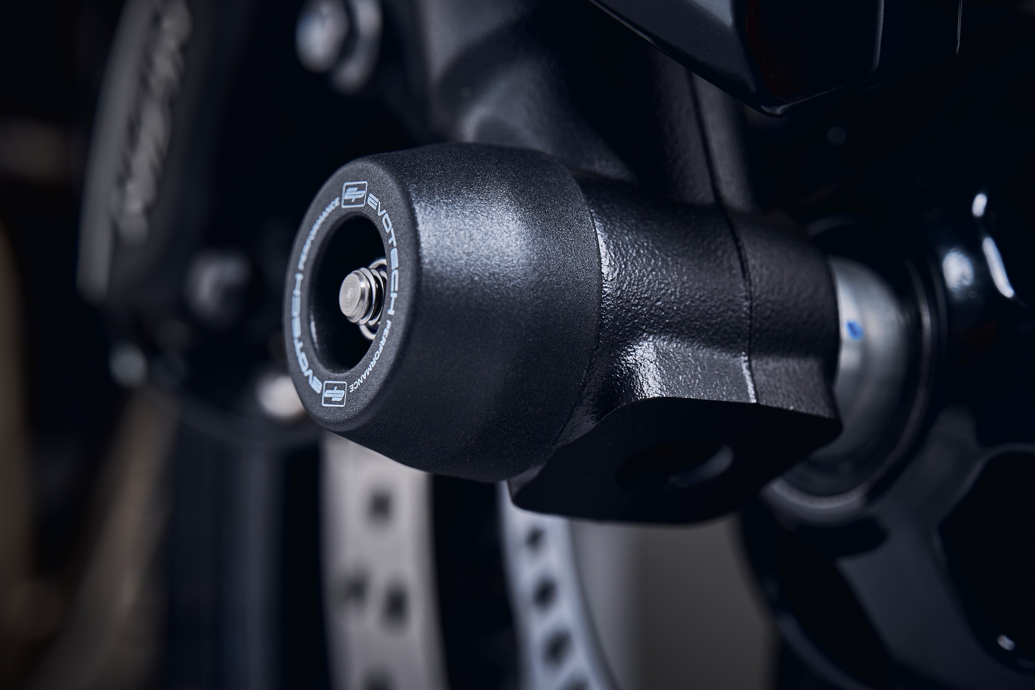 Evotech Front Spindle Bobbins - Triumph Street Triple 765 RX (2026) - Axle Crash Protection - 2 - Image