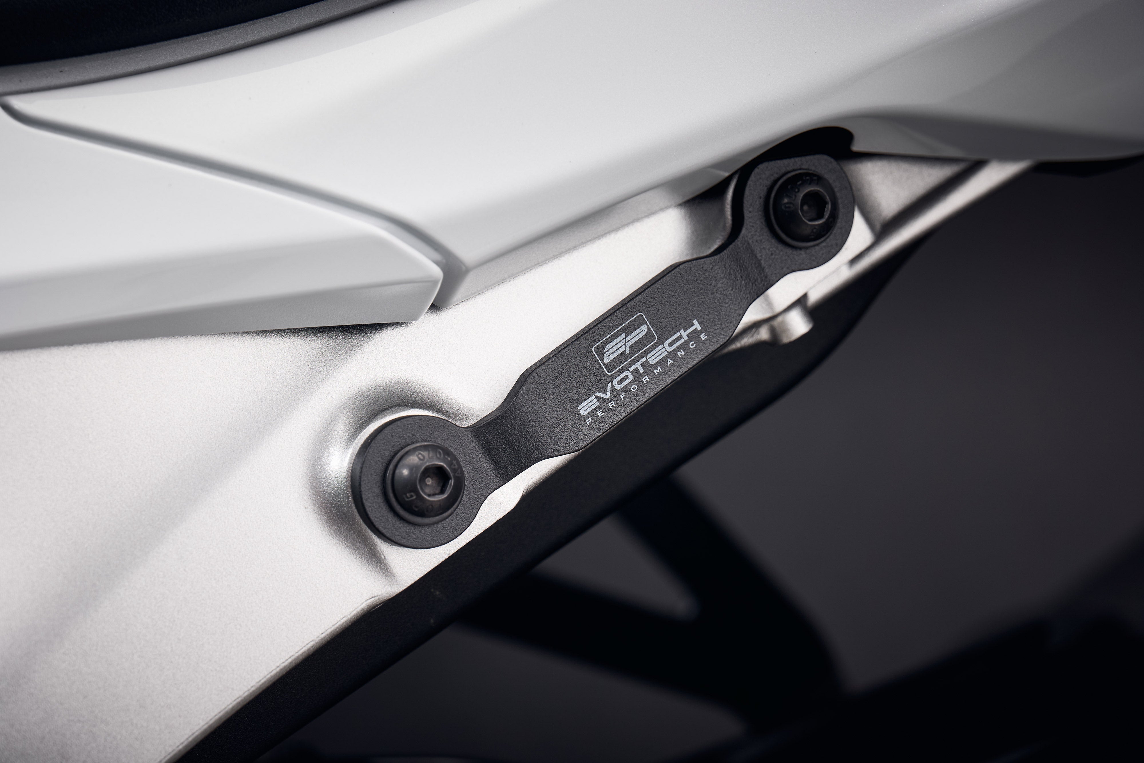 Evotech Kawasaki ZX636 Pillion Footpeg Blanking Plate (2013 - 2018) - 3