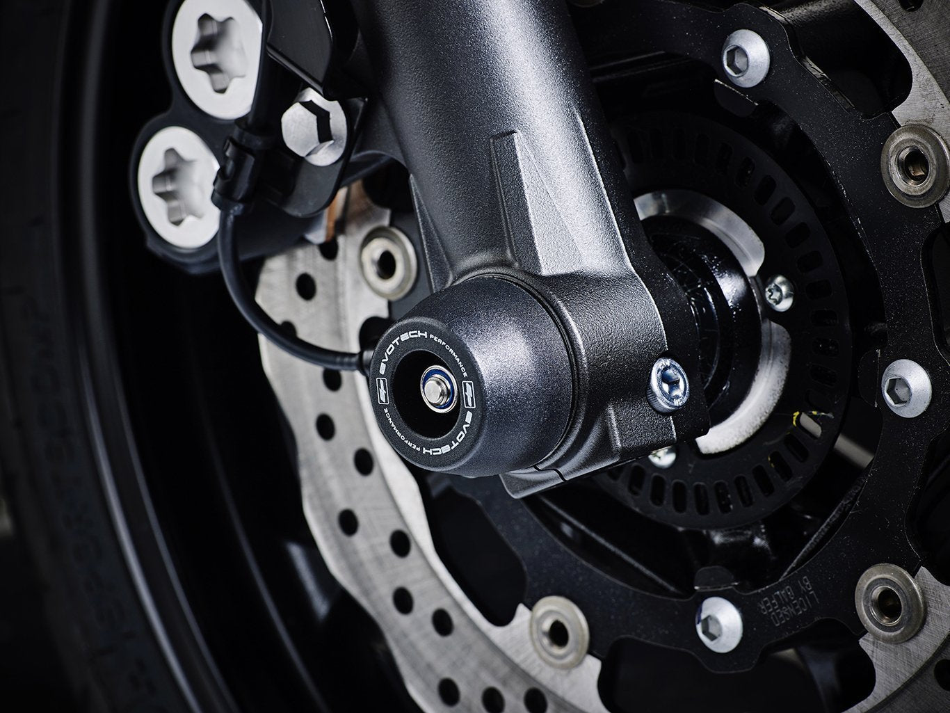 Evotech Spindle Bobbins Paddock Kit - Yamaha MT-07 (2018 - 2024) - 3