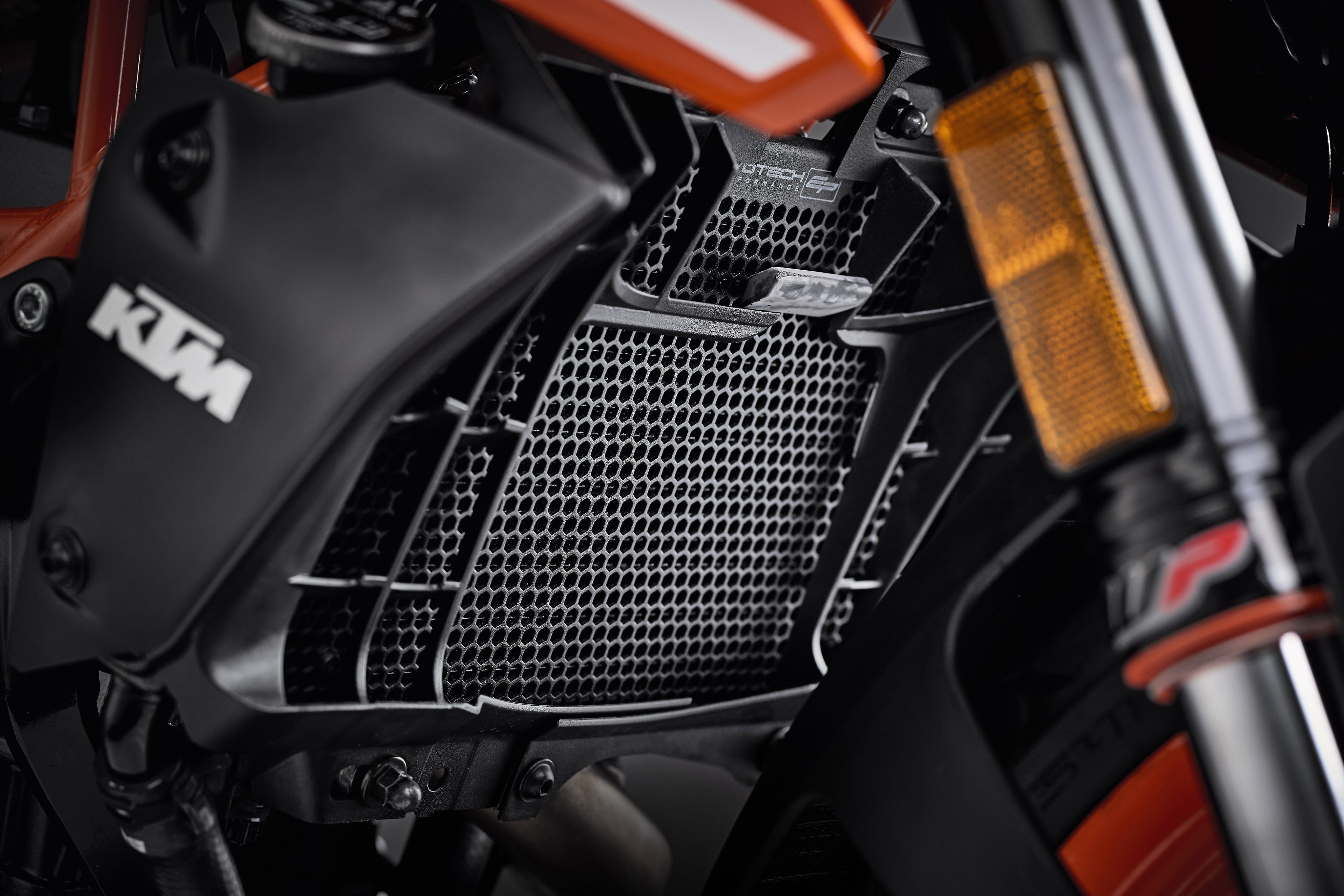 Evotech KTM 125 Duke Radiator Guard (2017 - 2023) - 2