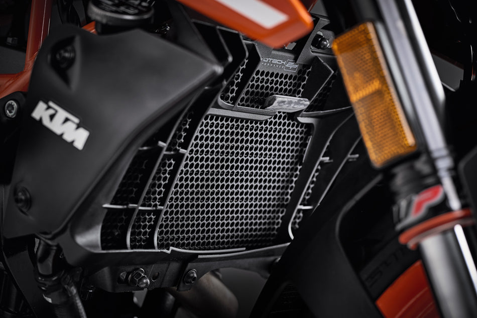Evotech KTM 125 Duke Radiator Guard (2017 - 2023) - 2