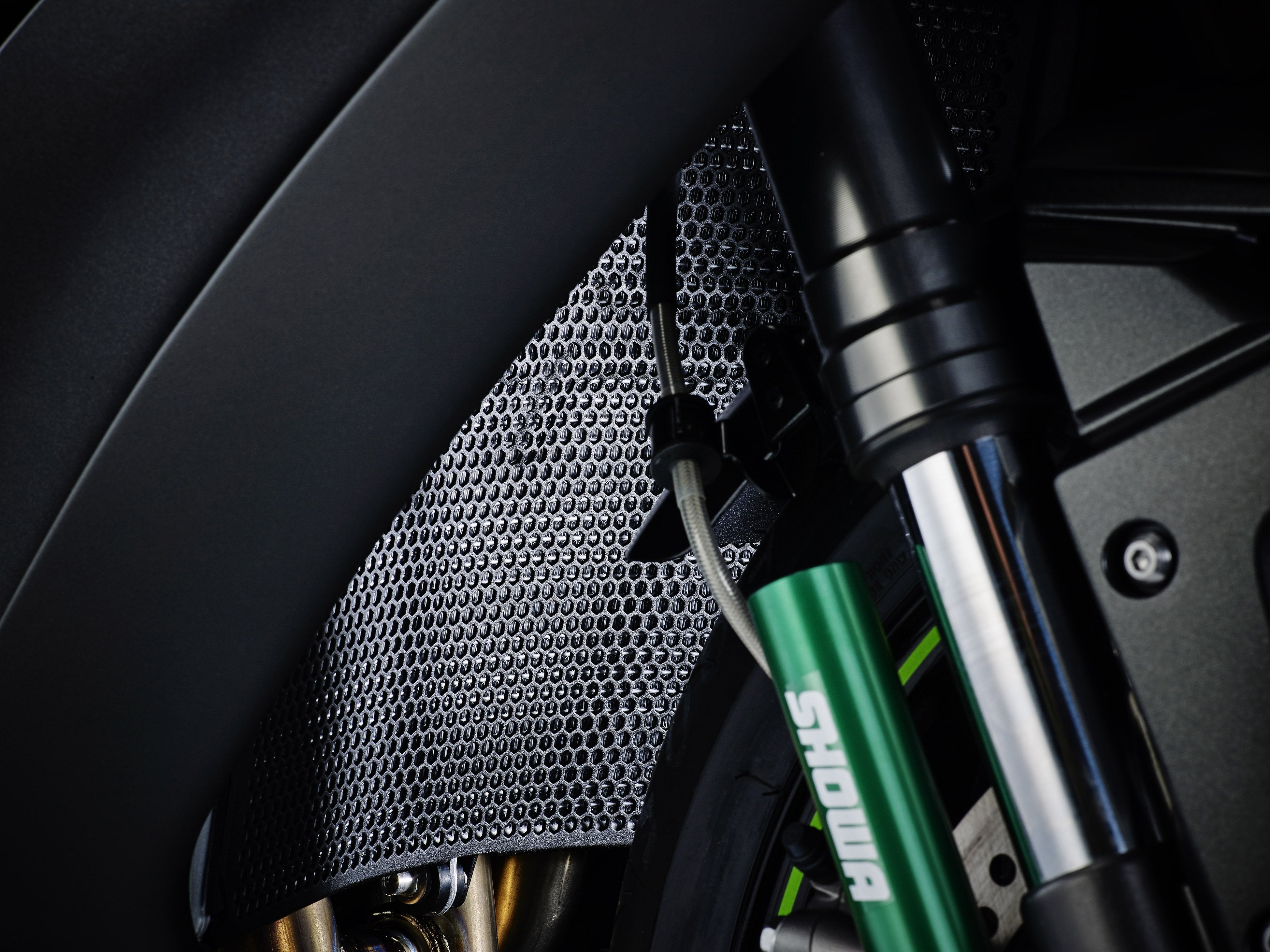 Evotech Kawasaki ZX-10RR Radiator Guard (2018-2020) - 2