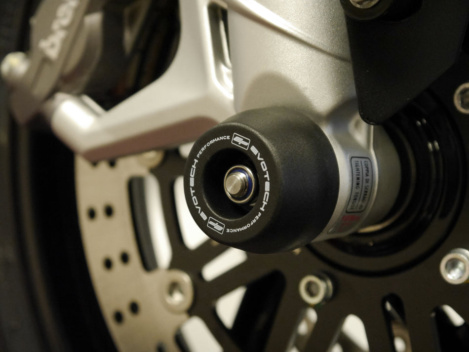 The front wheel of the MV Agusta Brutale 800 RC with EP Spindle Bobbins Kits nylon crash protection bobbin seamlessly fitted.