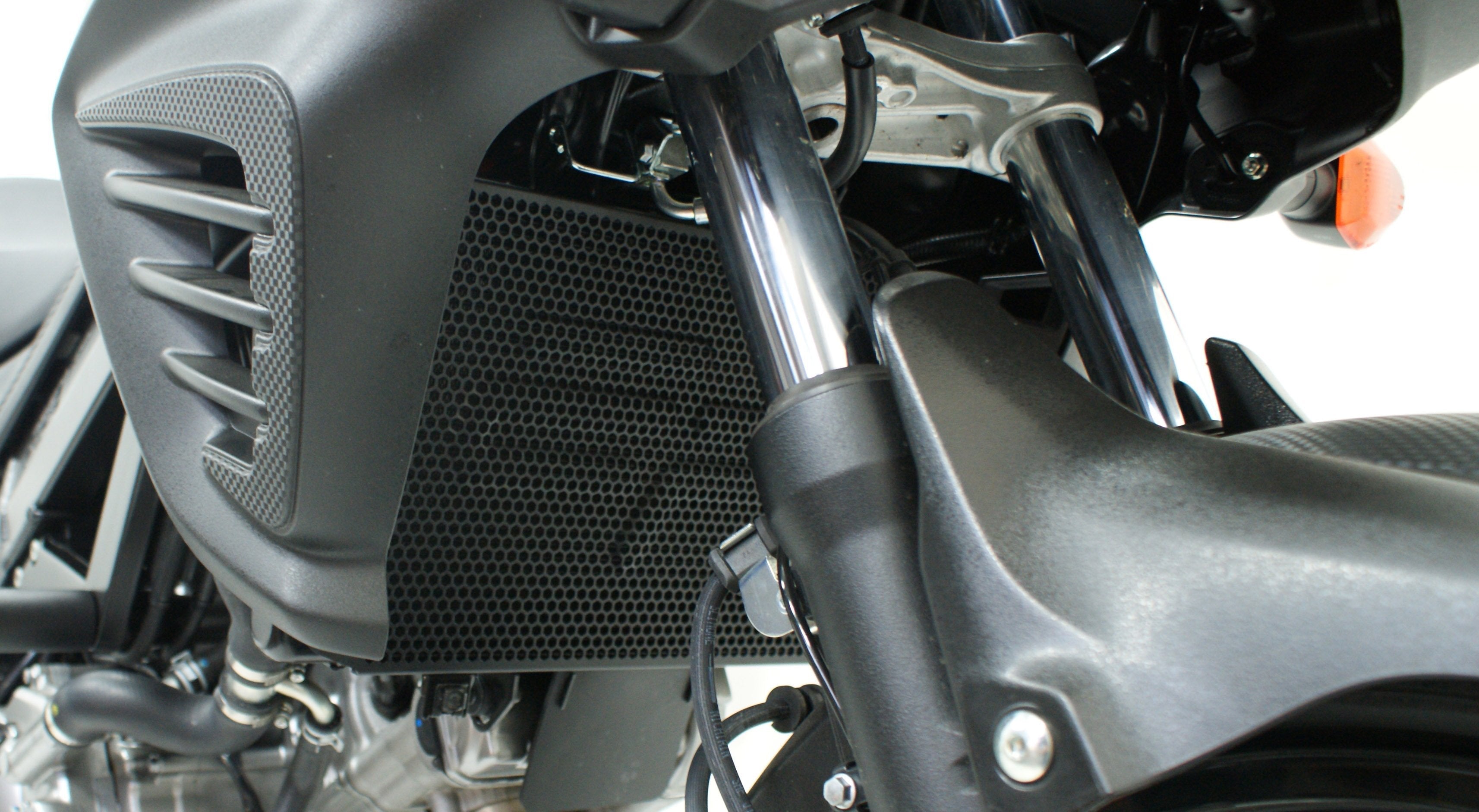 Evotech Radiator Guard - Suzuki V-Strom 650X (2017 - 2020) - 2